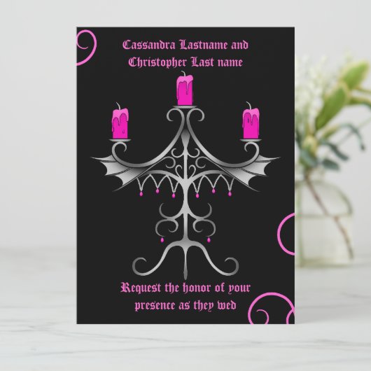 Invitation Fancy gothique candélabre rose chaud sur mariage n (Debout devant)