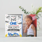 Invitation Fast One 1er Anniversaire Party Red Race Car Fast (Debout devant)