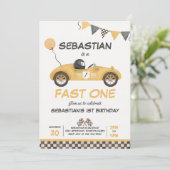 Invitation Fast One Anniversaire Jaune Course Voiture Anniver (Debout devant)