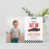 Invitation Fast One Red Flame Race Voiture 1er anniversaire f (Debout devant)