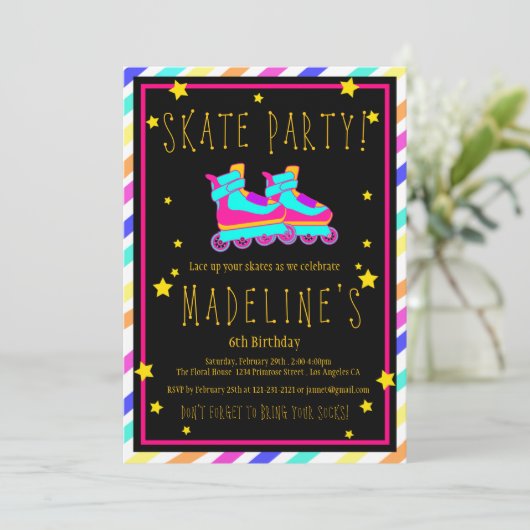 Invitation Faux Neon Roller Skate Chalkboard Arc-en-ciel Anni (Debout devant)