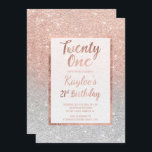 Invitation Faux rose gold faux parties scintillant silver chi<br><div class="desc">Une douche d'parties scintillant or rose moderne, assez chic et élégante à l'ombre d'un bloc couleur parties scintillant argentée à l'ombre d'une motif dorée rose s'effondrant sur un arrière - plan de parties scintillant argentée à l'élégante cadre doré Parfait pour une princesse 21e anniversaire, parfait pour elle, la fashionista qui...</div>