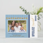 Invitation Feliz Navidad Custom Family Holiday Card (bleu) (Debout devant)