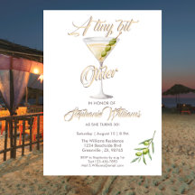 Femme Un Peu Plus Âgée Cocktail Soirée 30e anniver