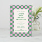 Invitation Fête d'anniversaire 30 ans damier rose et vert (Debout devant)