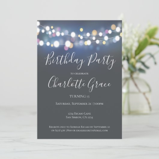 Invitation Fête d'anniversaire avec des lumières à cordes col (Debout devant)