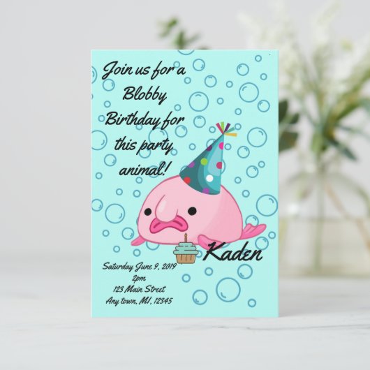 Invitation Fête d'anniversaire Blobfish (Debout devant)