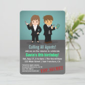 Invitation Fête d'anniversaire d'agent secret pour enfants (Debout devant)