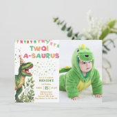 Invitation Fête d'anniversaire de 2 ans de dinosaure Two-A-Sa (Debout devant)