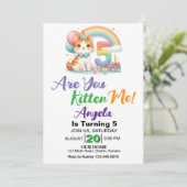 Invitation Fête d'anniversaire de 5 ans de chaton mignon (Debout devant)