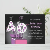 Invitation Fête d'anniversaire de boîte de ressort (Debout devant)