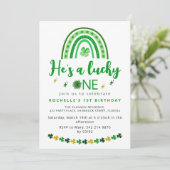 Invitation Fête d'anniversaire de Chanceux Chéri (Debout devant)