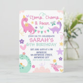 Invitation Fête d'anniversaire de dinosaure pastel Stomp Chom (Debout devant)