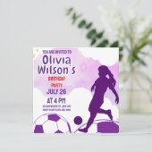 Invitation Fête d'anniversaire de football, joueuse de footba (Debout devant)
