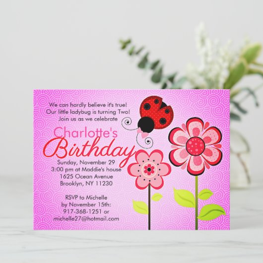 Invitation Fête d'anniversaire de Ladybug et des fleurs (Debout devant)