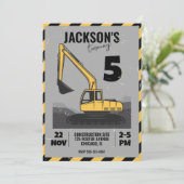 Invitation Fête d'anniversaire de l'enfant à thème de constru (Debout devant)