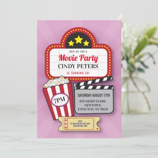 Invitation Fête d'anniversaire de nuit de pellicule (Debout devant)