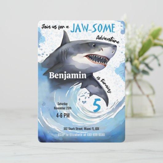 Invitation Fête d'anniversaire de requins (Debout devant)