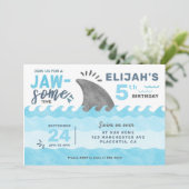 Invitation Fête d'anniversaire de requins sous la mer (Debout devant)