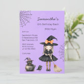Invitation Fête d'anniversaire de sorcière mignonne Halloween (Debout devant)