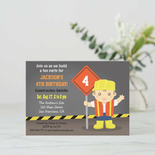 Invitation Fête d'anniversaire de thème de construction de (Debout devant)