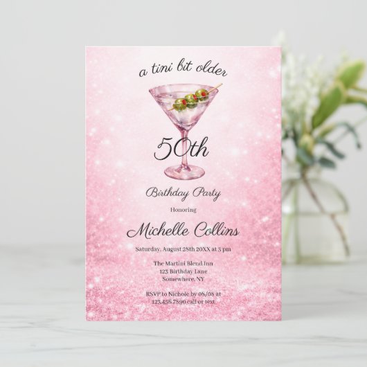 Invitation Fête d'anniversaire des 50 ans d'une femme Un peu  (Debout devant)