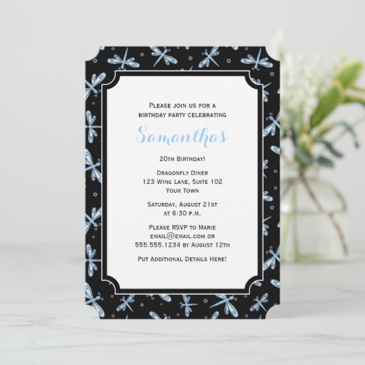 Invitation Fête d'anniversaire des Black and Blue Dragonfly (Debout devant)