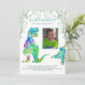 Invitation Fête d'anniversaire dinosaure T-Rex colorée (Debout devant)