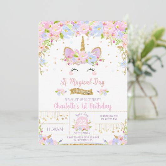 Invitation Fête d'anniversaire d'invitation d'anniversaire de (Debout devant)