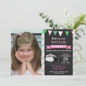 Invitation Fête d'anniversaire d'invitation d'anniversaire de (Debout devant)