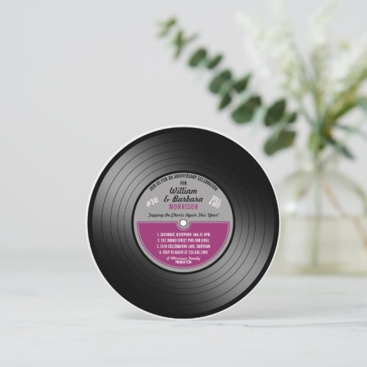 Invitation Fête d'anniversaire disque vinyle Label Rose (Debout devant)