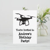 Invitation Fête d'anniversaire du drone noir et blanc (Debout devant)