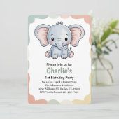 Invitation Fête d'anniversaire éléphant vert mignon pour enfa (Debout devant)