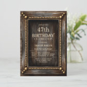 Invitation Fête d'anniversaire en bois rustique (Debout devant)