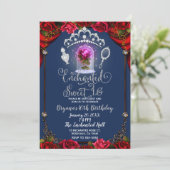 Invitation Fête d'anniversaire Enchanted Red Rose Beauty Swee (Debout devant)