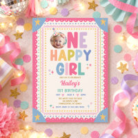 Fête d'anniversaire fantaisiste d'une fille heureu