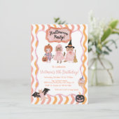 Invitation Fête d'anniversaire Halloween de Kitty adorable (Debout devant)