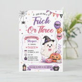 Invitation Fête d'anniversaire Halloween Trick or Three (Debout devant)