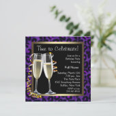 Invitation Fête d'anniversaire léopard violet Champagne (Debout devant)