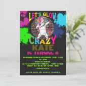 Invitation Fête d'anniversaire ludique personnalisée (Debout devant)