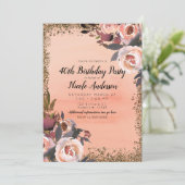 Invitation Fête d'anniversaire moderne fleurs pailletées pêch (Debout devant)
