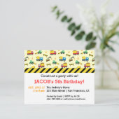 Invitation Fête d'anniversaire Motif des véhicules de constru (Debout devant)