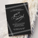 Invitation Fête d'Anniversaire Noir Simple Moderne<br><div class="desc">Simple et élégant, avec une touche contemporaine, cette Invitation de fête d'anniversaire présente des lignes blanches en angle encadrant votre texte sur un arrière - plan noir tendance. Le texte "Vous êtes invité" dans de beaux textes fleuris est intentionnellement mis en vedette pour que vos invités se sentent spéciaux. Modifiez...</div>