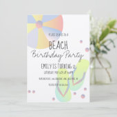 Invitation Fête d'anniversaire plage Piscine Tongs Sable (Debout devant)
