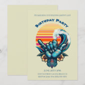 Invitation Fête d'anniversaire- Surfant sur une grosse vague- (Devant / Derrière)