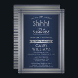 Invitation Fête d'anniversaire surprise élégante bleu marine<br><div class="desc">Pouvez-vous garder un secret ? Invitez famille et amis à une célébration d'anniversaire surprise élégante et excitante avec des invitations personnalisées bleu marine et argent. Tout le texte de ce modèle est simple à personnaliser, y compris le message qui indique "Chut ! C'est une SURPRISE". Le design présente une bordure...</div>