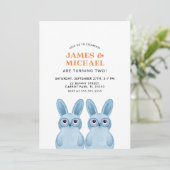 Invitation Fête d'anniversaire Twin avec lapins bleus (Debout devant)