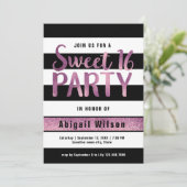 Invitation Fête d'anniversaire violet noir blanc sweet sixtee (Debout devant)