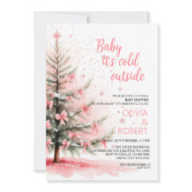 Fête de bébé à l'arbre de Noël rose