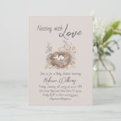 Invitation Fête de Bébé avec Arc Floral Rustique et Nids Embo (Debout devant)